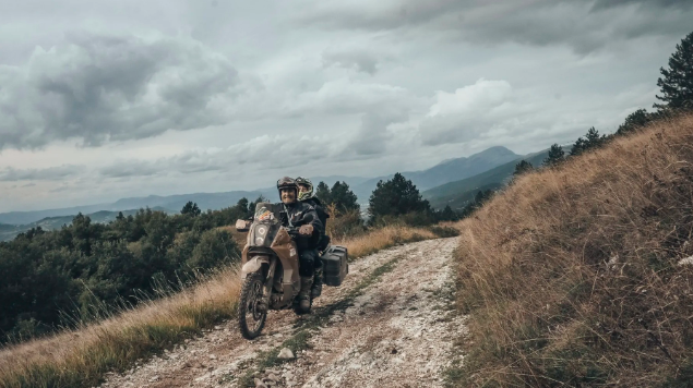 CALENDARIO ADVENTOURING IN MOTO: GLI EVENTI DA NON PERDERE A FINE 2026